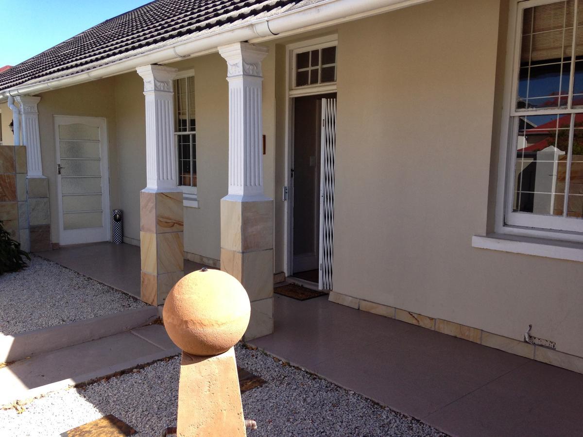 Guesthouse On Irvine ポート・エリザベス エクステリア 写真