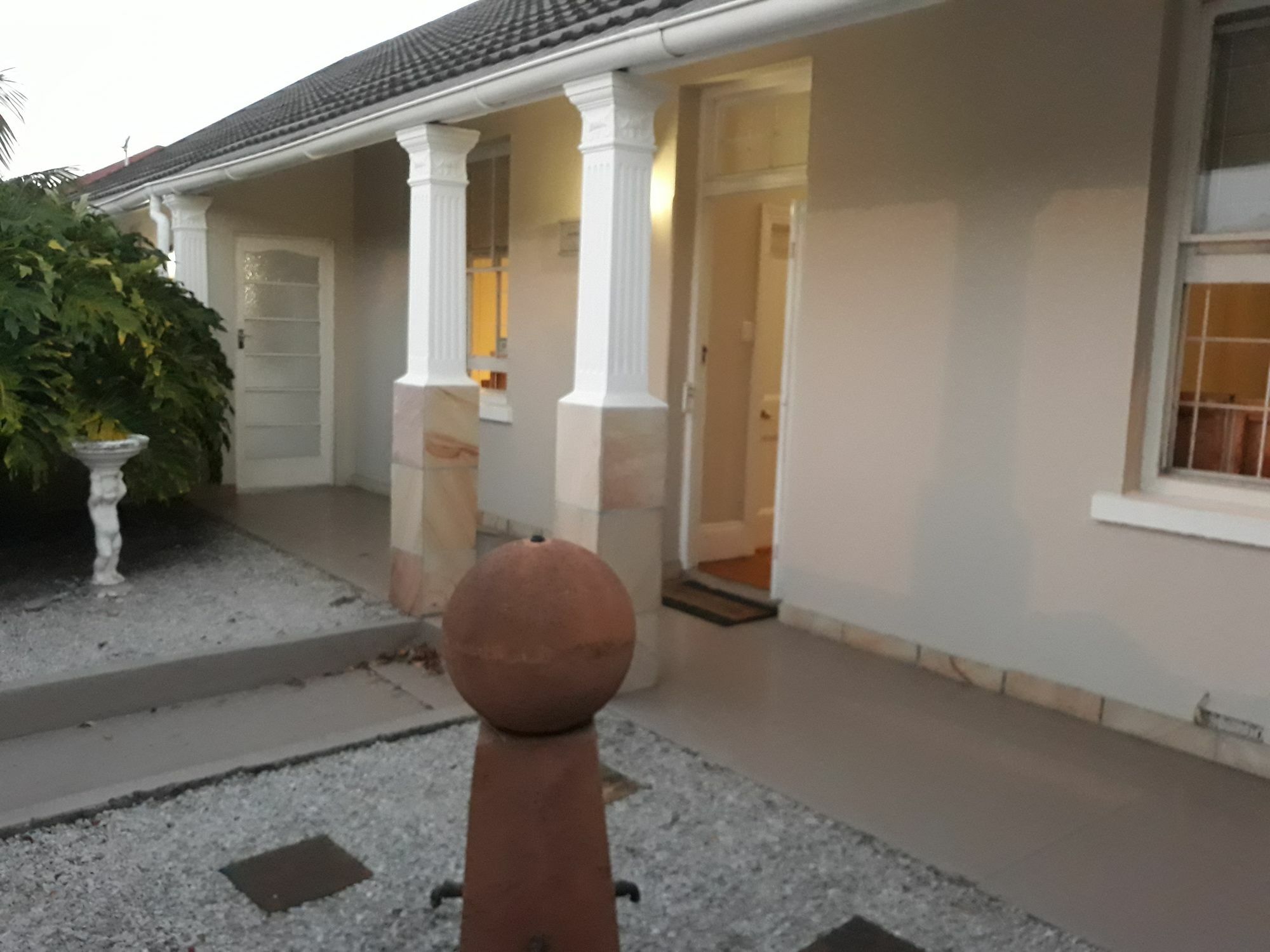 Guesthouse On Irvine ポート・エリザベス エクステリア 写真